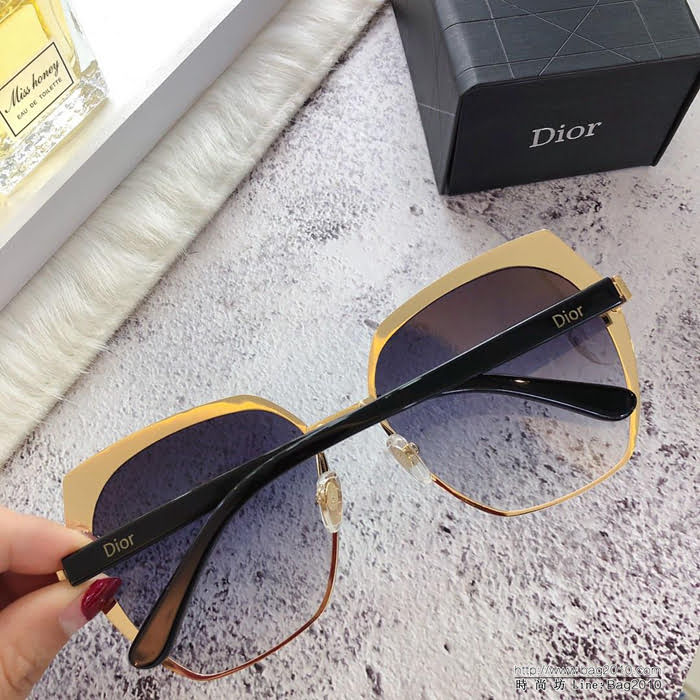 DIOR-迪奧 楊穎同款 明星推薦 官方網同步 貓眼設計 女款太陽鏡 時尚達人首選  lly1598